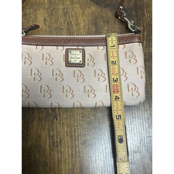 Vtg Y2K Dooney & Bourke Greta Logo Clutch Wristlet canvas leather Monogram Icon - Picture 3 of 11